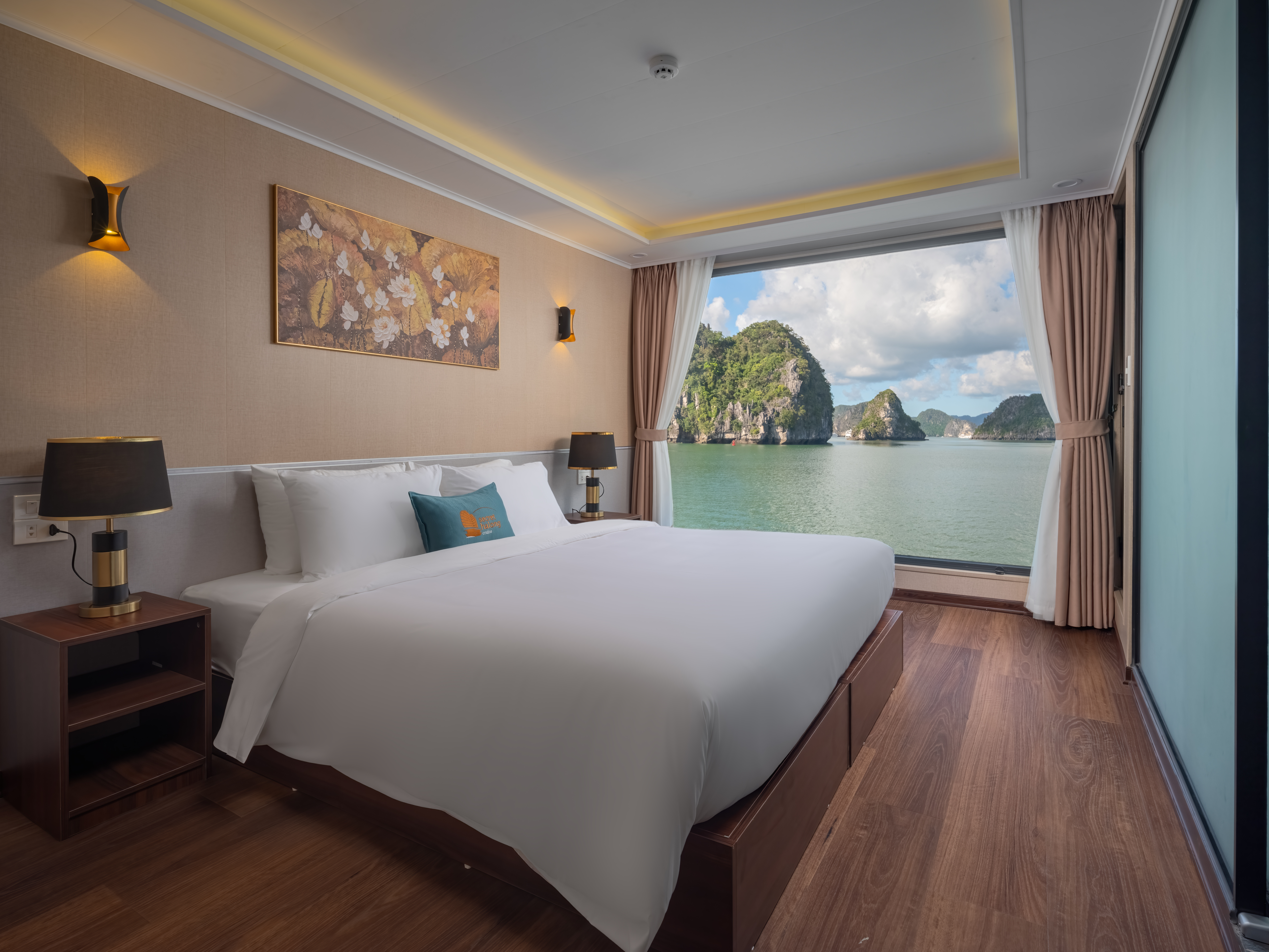 secret-halong-cruise-cabin